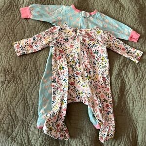 Carter's & Gerber Floral Baby girl 0-3M Onesies Blue and Multicolor - Cotton